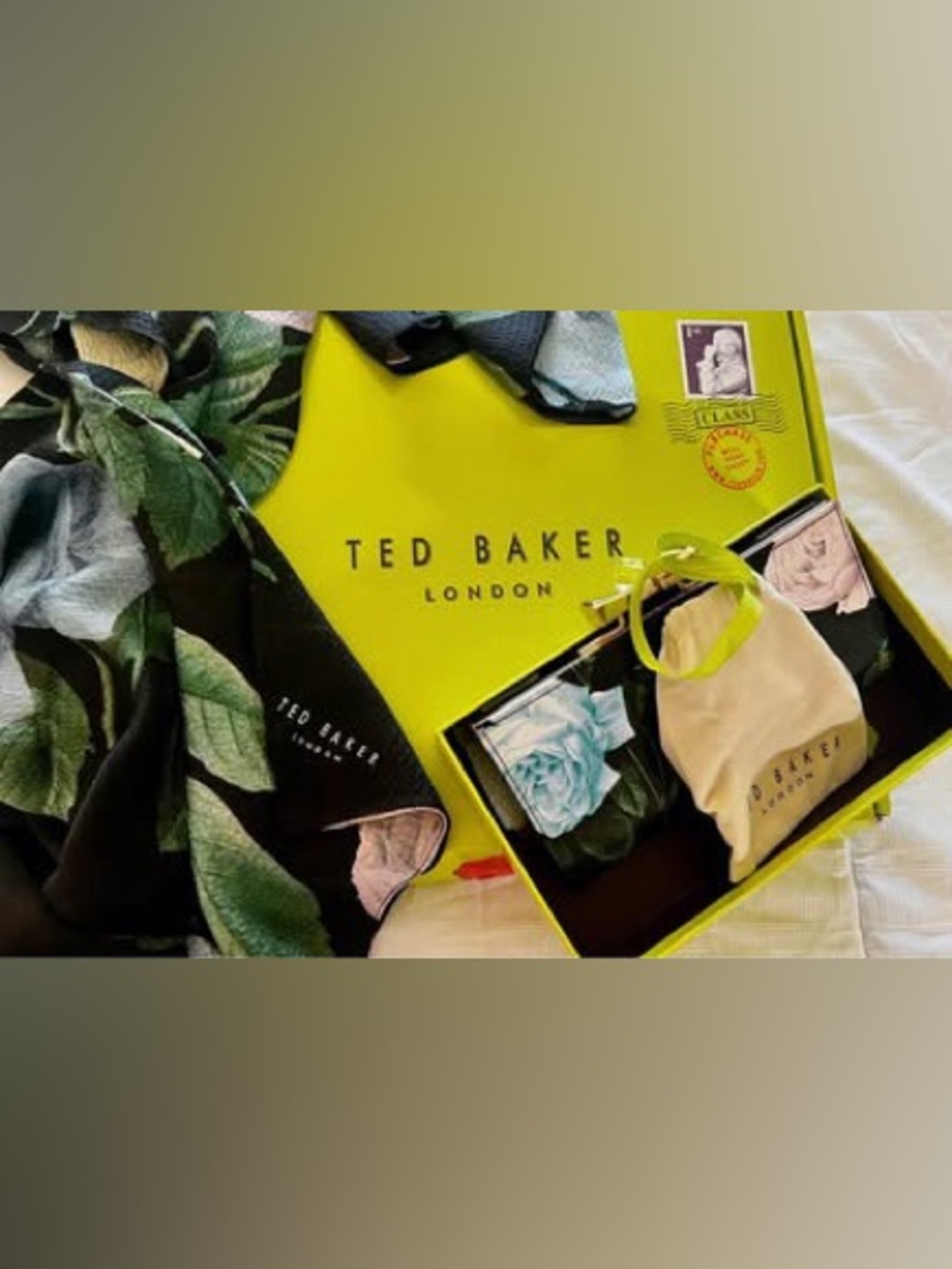 Ted Baker London Gift Set – NEW (Scarf, Wallet & Bracelet)